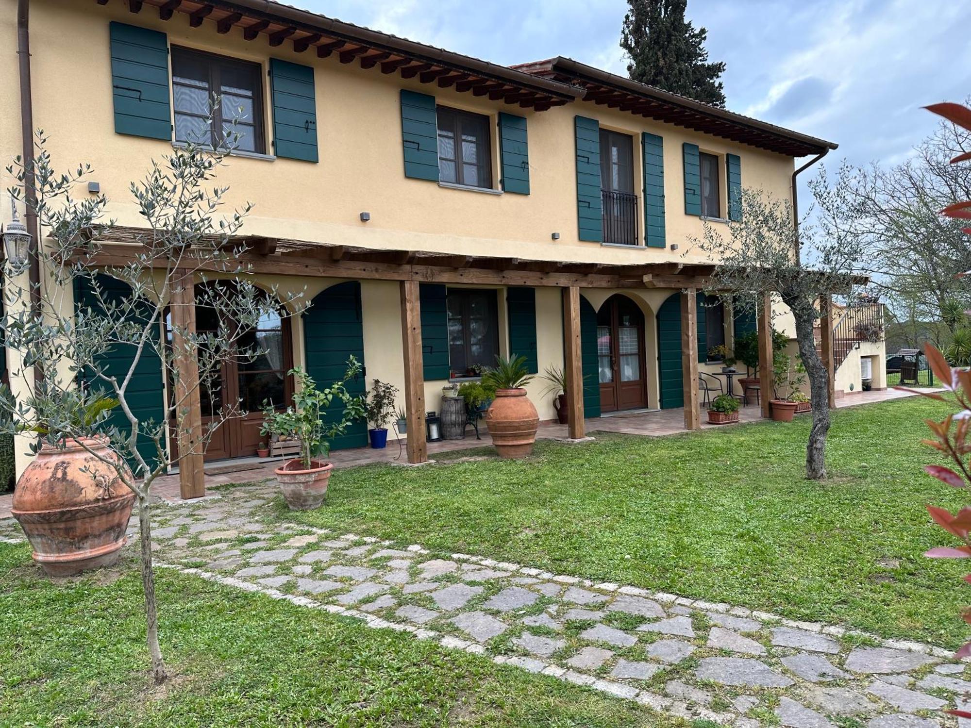 Ferienwohnung Holiday House Cuordinatura Montopoli in Val dʼArno Exterior foto