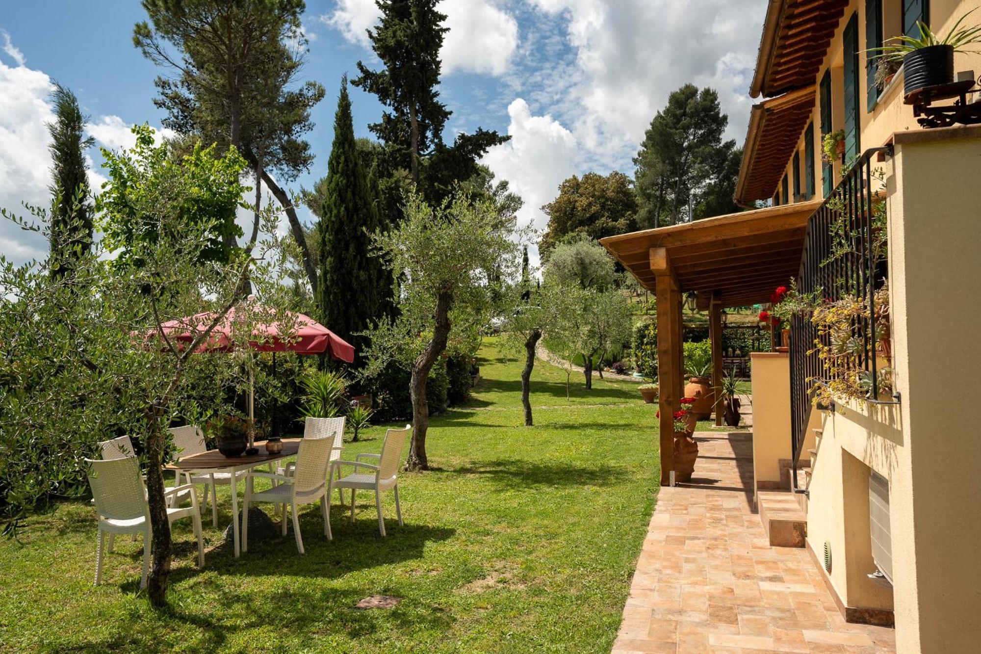 Ferienwohnung Holiday House Cuordinatura Montopoli in Val dʼArno Exterior foto